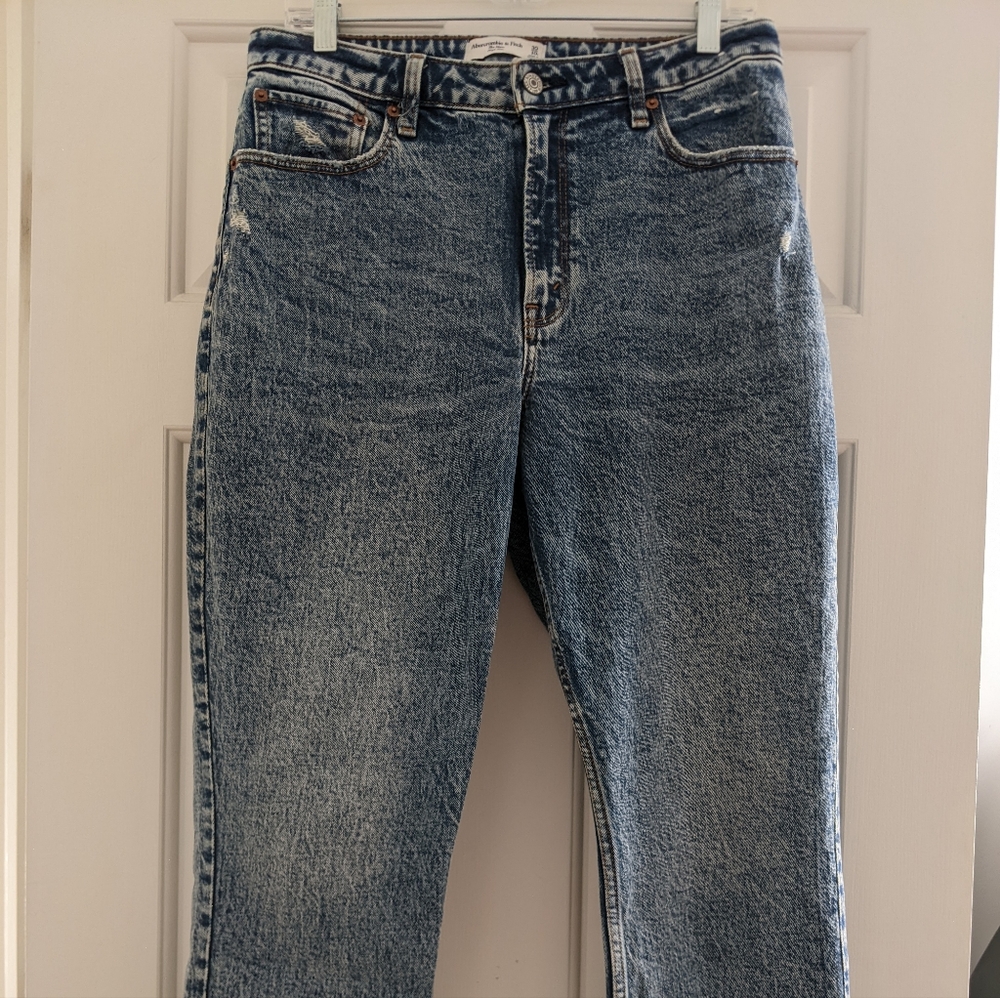 Abercrombie & Fitch Mom Jean